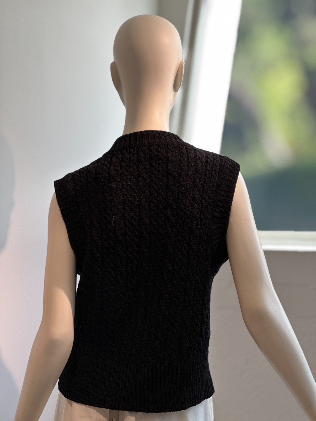 コットンノースリーブベスト（BLACK） – stylist-kurakuen