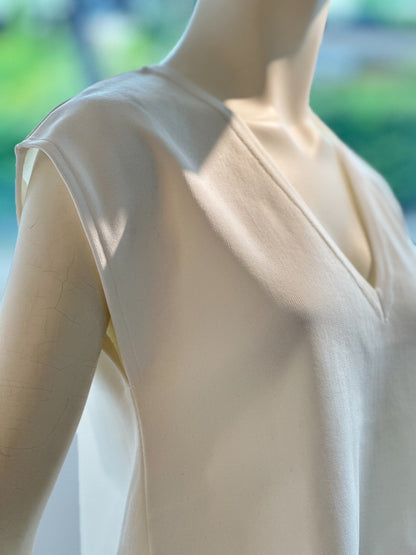 フィットテック Aラインノースリーブ Vネック(WHITE)