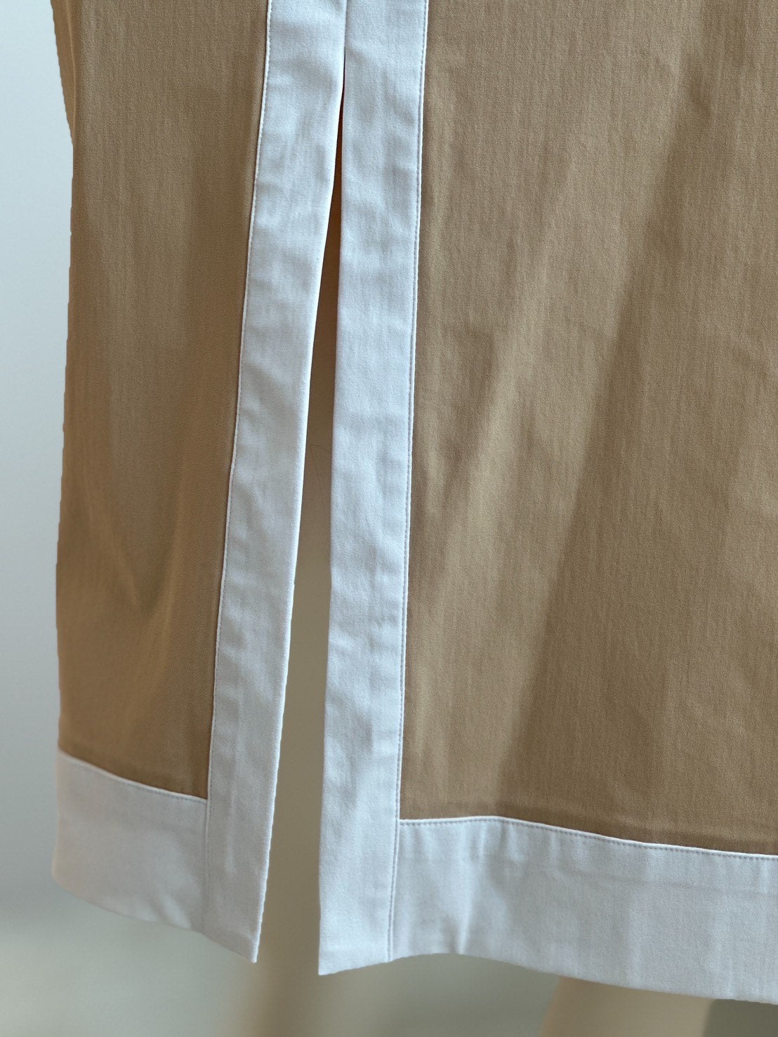 トリミング Ａラインスカート（BEIGE×WHITE）